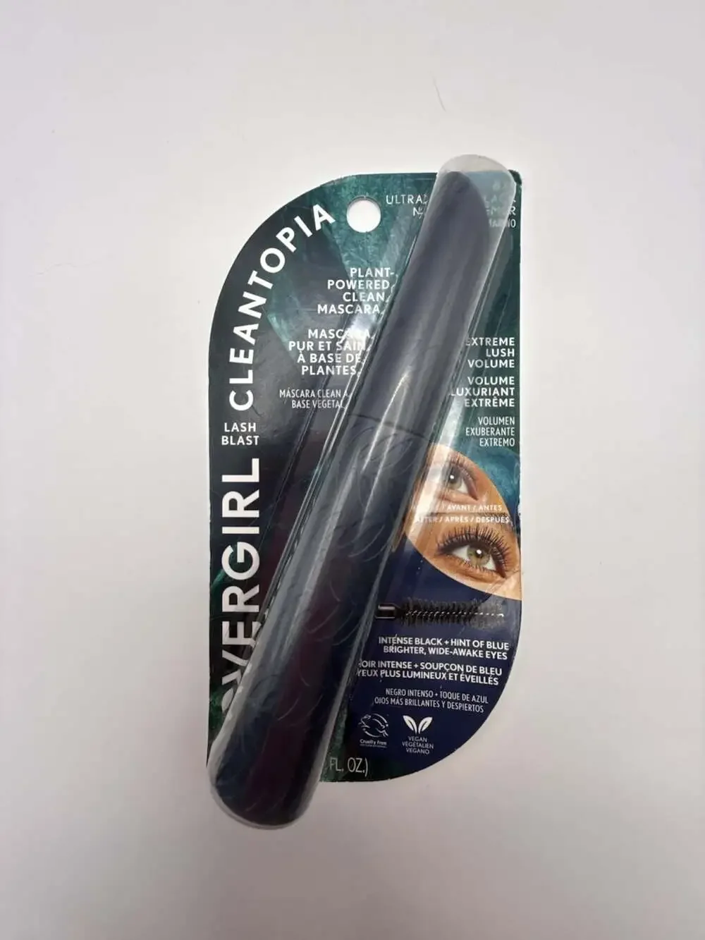 Covergirl Lash Blast Cleantopia Plant-Powered Clean Mascara - Ultramarine Black